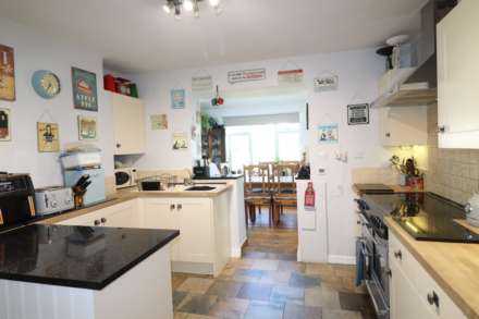 Crawlings Piece, Ogbourne St Andrew, SN8 1SA, Image 9