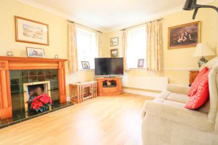 Bailey Close, Pewsey, SN9 5HU, Image 3