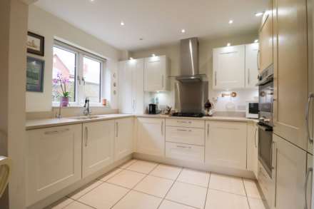 Priory Court, Marlborough, SN8 4FE, Image 5