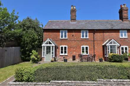 Kingsbury Square, Marlborough, SN8 1JF