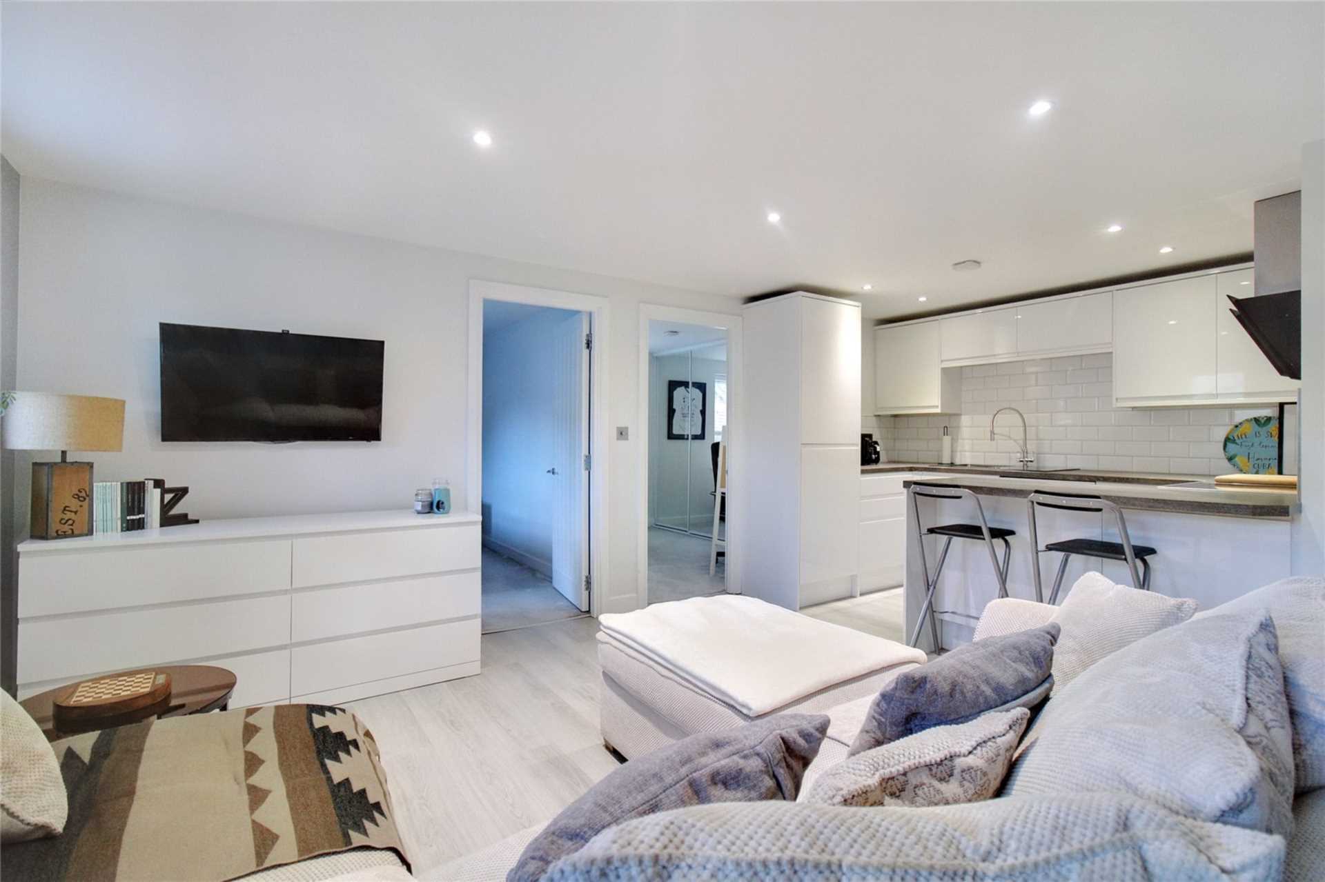 Bath Road, Old Town, SN1 4BA, Image 2
