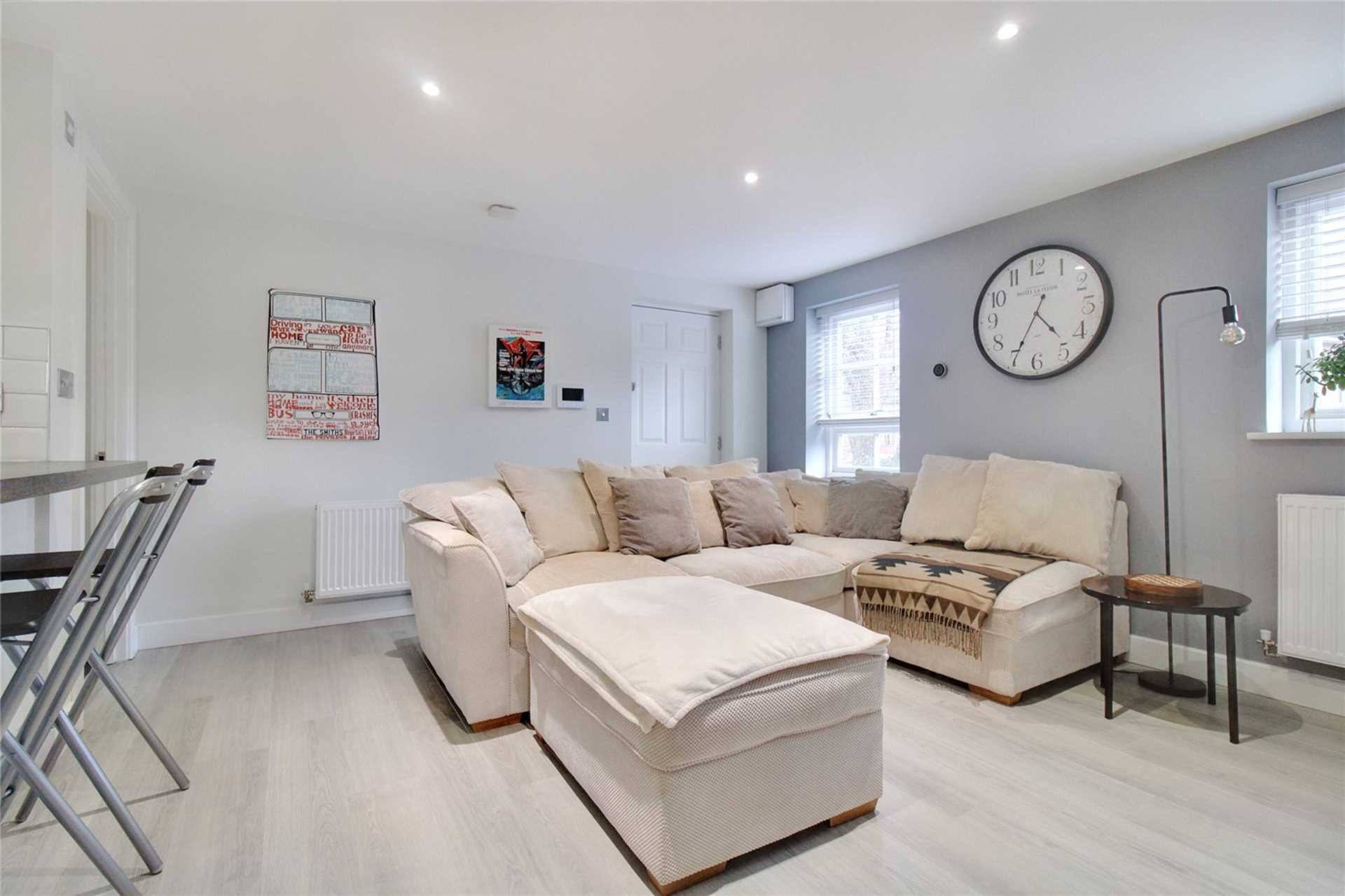 Bath Road, Old Town, SN1 4BA, Image 4