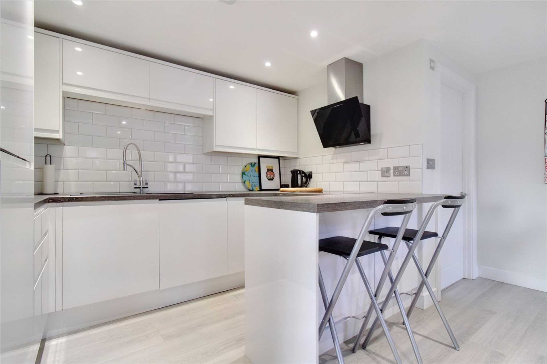 Bath Road, Old Town, SN1 4BA, Image 6