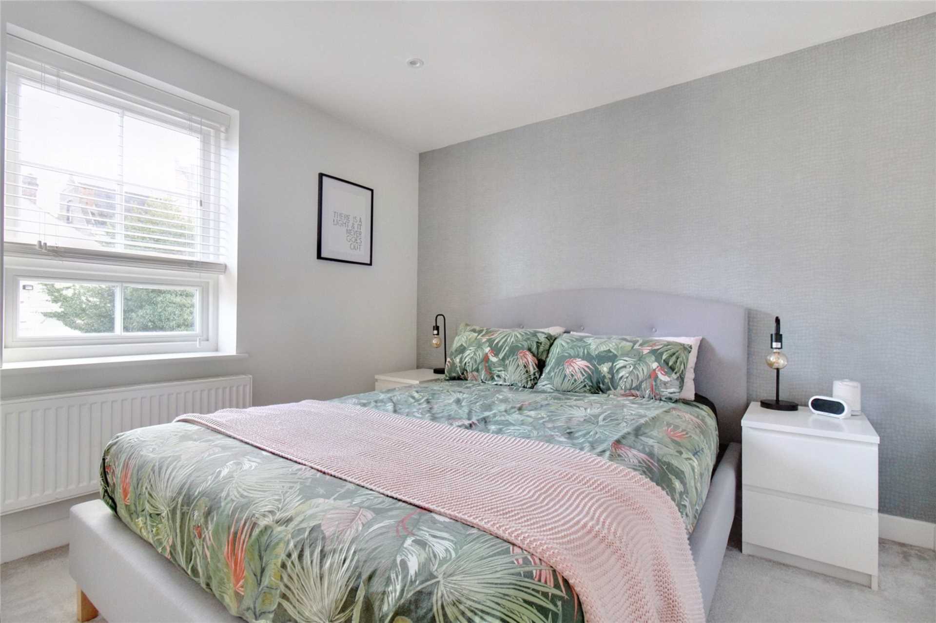 Bath Road, Old Town, SN1 4BA, Image 7