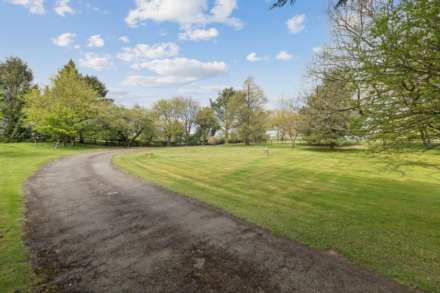Upper Upham, Aldbourne, SN8 2LF, Image 2