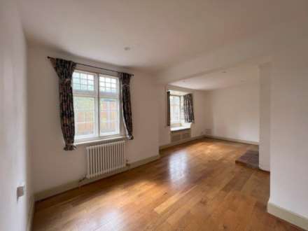 Bath Road, Marlborough, SN8 1NN, Image 7