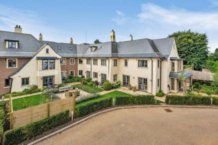 2 Bedroom Flat, London Road, Marlborough, SN8 2FN