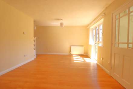 Gales Ground, Marlborough, SN8 2RS, Image 3
