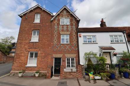 St. Martins, Marlborough, SN8 1AR