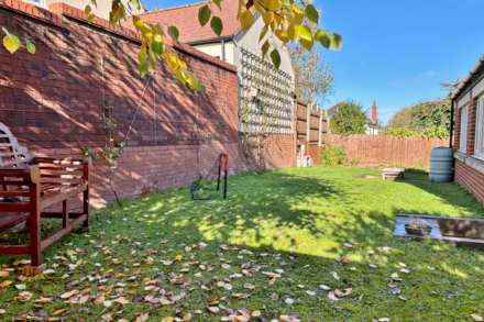 White Horse Road, Marlborough, SN8 2FE, Image 16