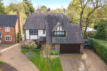 5 Bedroom Detached, Heather Close, Sonning Common, South Oxfordshire