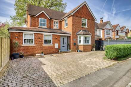 3 Bedroom Detached, Shiplake Bottom, Peppard Common, South Oxfordshire