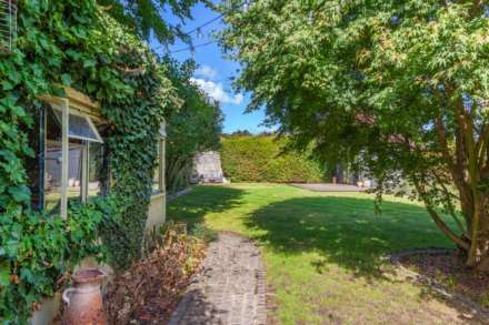 Newfield Road, Sonning Common, South Oxfordshire, Image 29