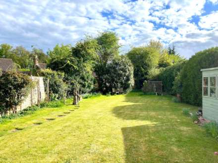 Westleigh Drive, Sonning Common, South Oxfordshire, Image 2
