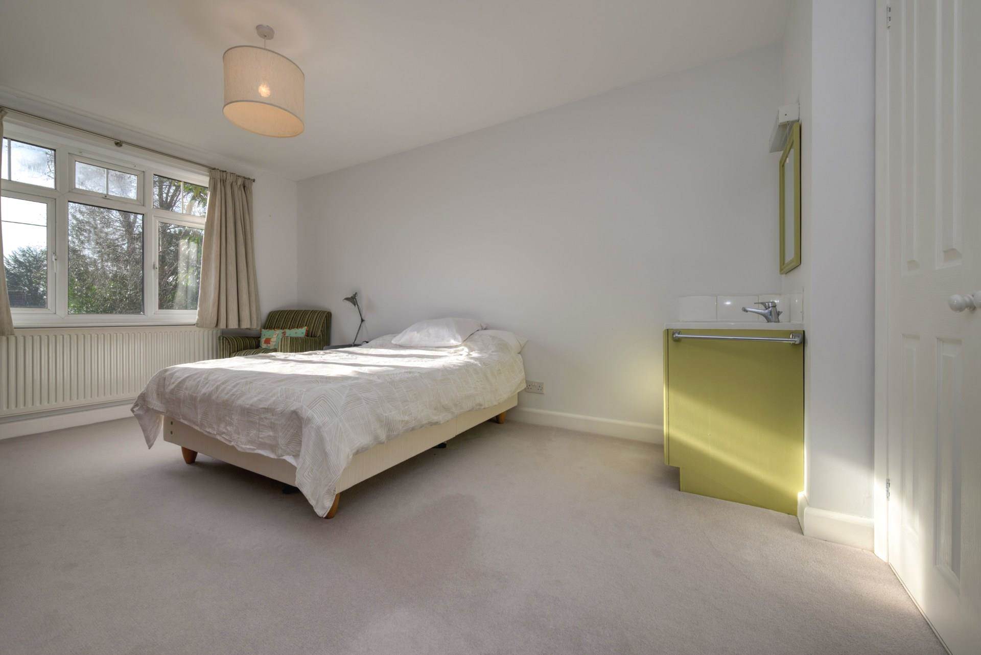 Kennylands Road, Sonning Common, South Oxfordshire, Image 16
