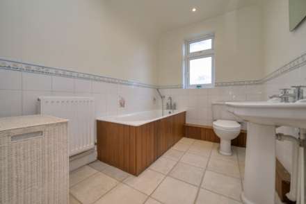 Kennylands Road, Sonning Common, South Oxfordshire, Image 20