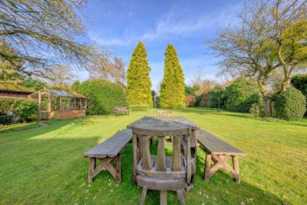 Kennylands Road, Sonning Common, South Oxfordshire, Image 27