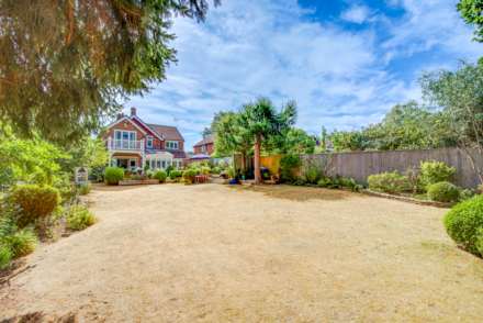 Peppard Road, Emmer Green, Reading, Image 12