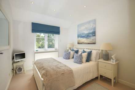 Peppard Road, Emmer Green, Reading, Image 17