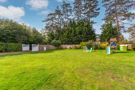 Kennylands Road, Sonning Common, South Oxfordshire, Image 22
