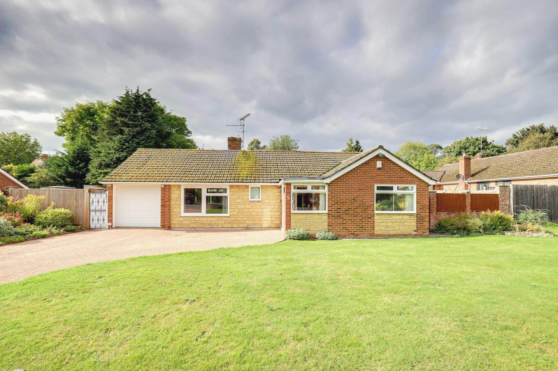 Westleigh Drive, Sonning Common, South Oxfordshire, Image 14