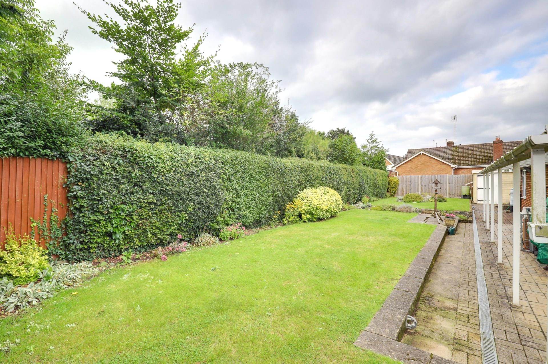 Westleigh Drive, Sonning Common, South Oxfordshire, Image 3