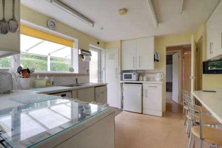 Westleigh Drive, Sonning Common, South Oxfordshire, Image 7