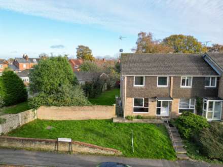 Langford Close, Emmer Green, Reading, Image 1