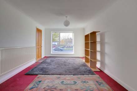 Langford Close, Emmer Green, Reading, Image 3