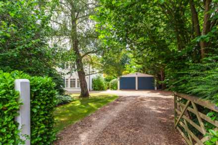 Reades Lane, Sonning Common, South Oxfordshire, Image 40