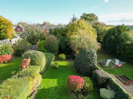 Lambourne Road, Sonning Common, South Oxfordshire, Image 4