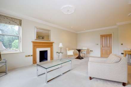 Treetops, Caversham Heights, Reading, Image 3