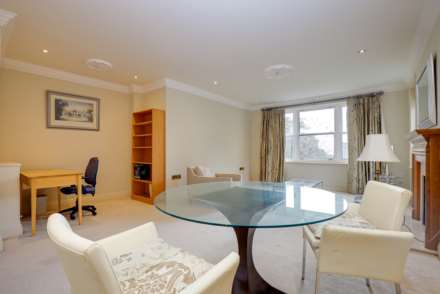 Treetops, Caversham Heights, Reading, Image 4