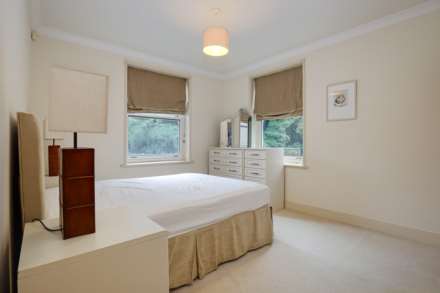 Treetops, Caversham Heights, Reading, Image 6