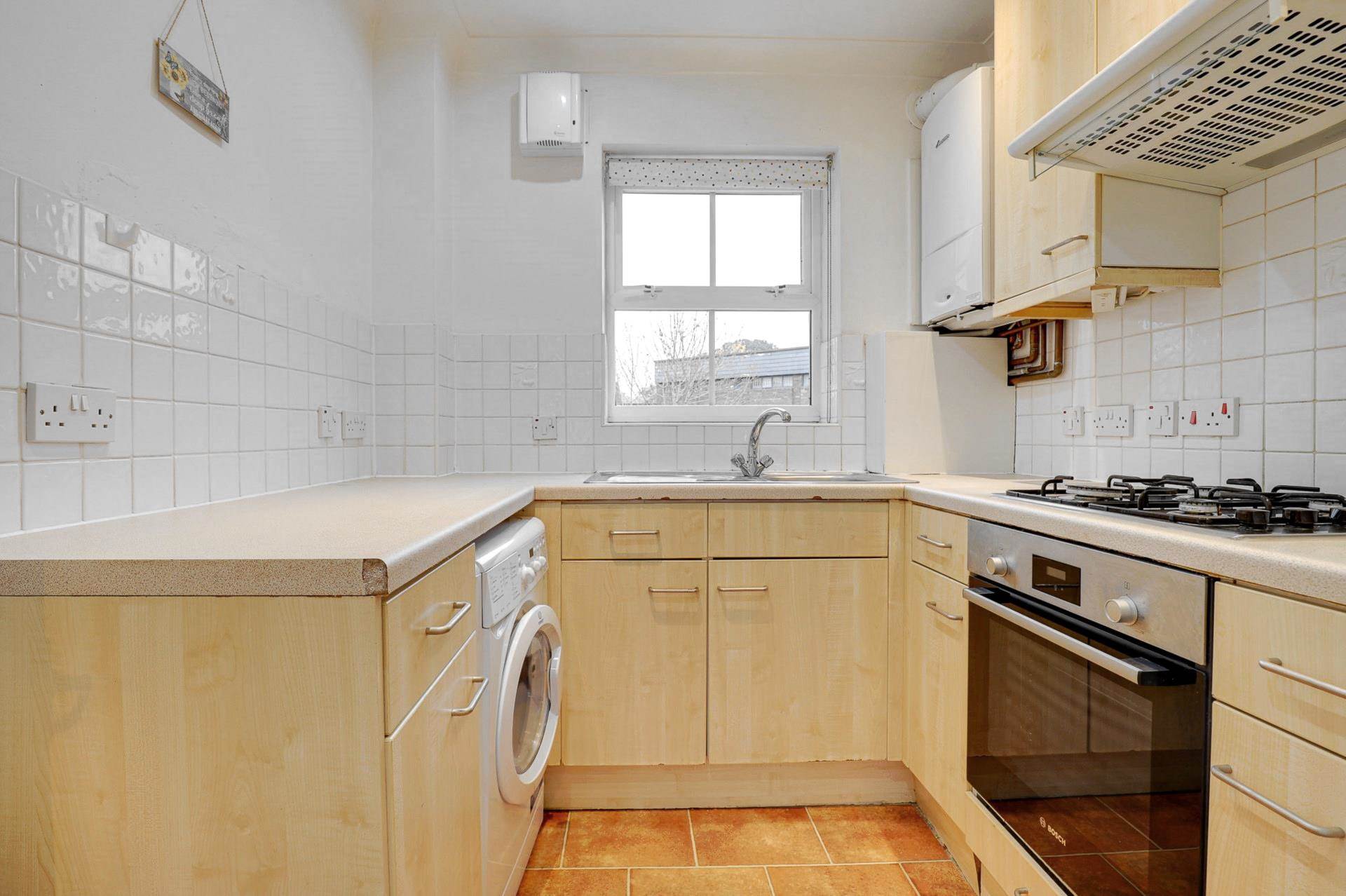 Abbotsmead, Caversham,, Image 5