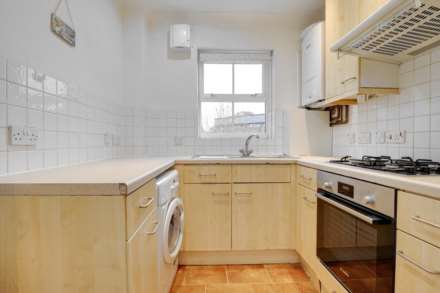 Abbotsmead, Caversham,, Image 5