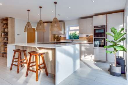 Campestrie House, Rokeby Drive, Tokers Green, Nr Reading, Image 8