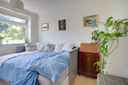 Brinds Close, Sonning Common, Image 9