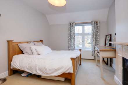 Harrogate Road, Caversham Heights, Reading, Image 10
