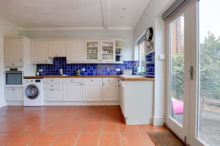 Harrogate Road, Caversham Heights, Reading, Image 6
