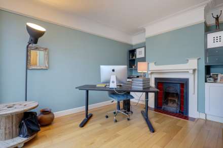 Harrogate Road, Caversham Heights, Reading, Image 8