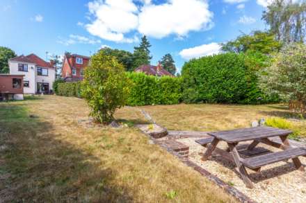 Conisboro Avenue, Caversham, Image 5