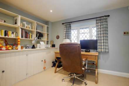 Kennylands Road, Sonning Common, South Oxfordshire, Image 11