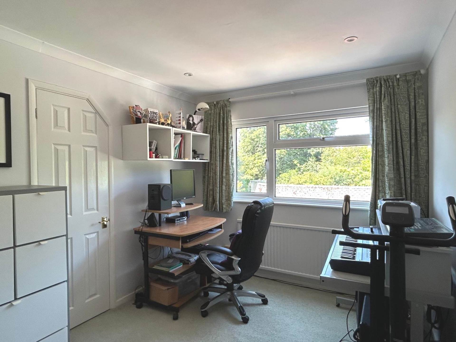 Grove Road, Sonning Common, South Oxfordshire, Image 18