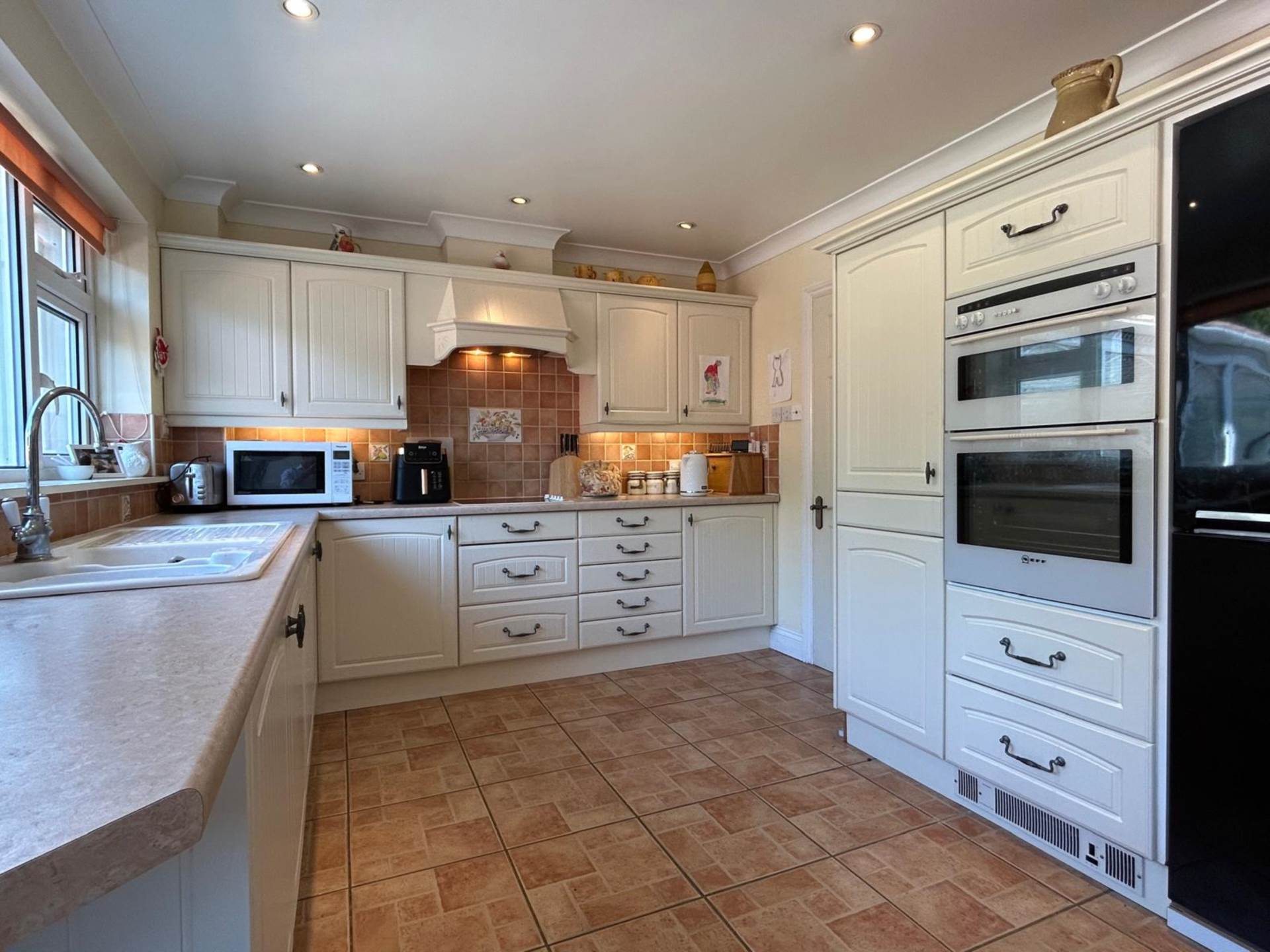Grove Road, Sonning Common, South Oxfordshire, Image 4