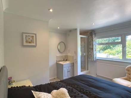 Grove Road, Sonning Common, South Oxfordshire, Image 14