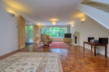 Widmore Lane, Sonning Common, South Oxfordshire, Image 3