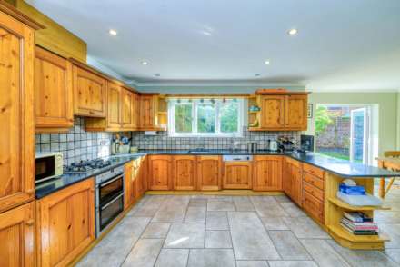 Gravel Hill, Peppard Common, Henley-on-Thames, South Oxfordshire, Image 4