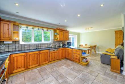 Gravel Hill, Peppard Common, Henley-on-Thames, South Oxfordshire, Image 6