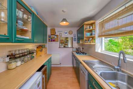 Earlsfield Close, Caversham Park Village, Reading, Image 11